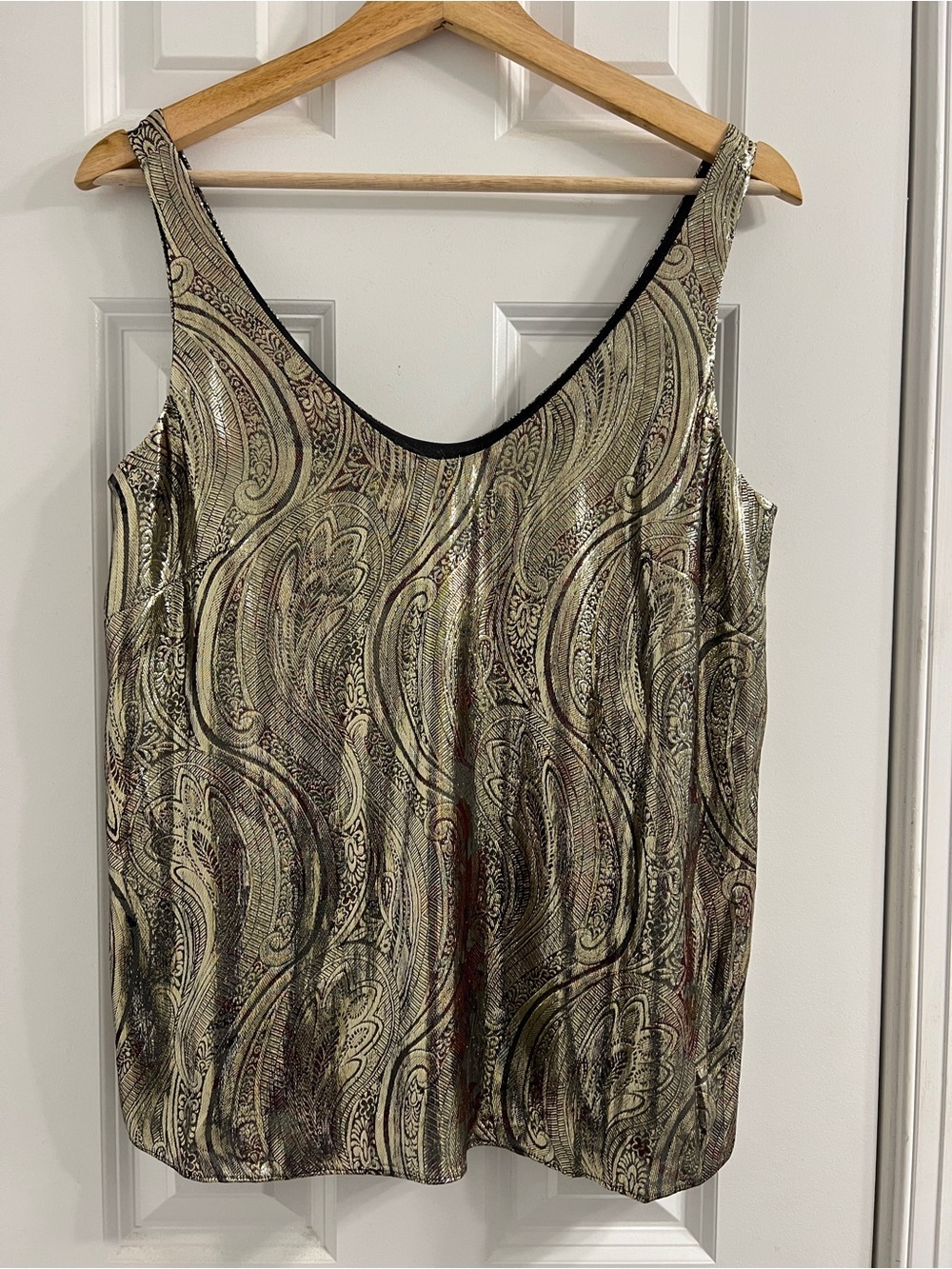 Stunning! Shimmer J Crew Metallic Sleeveless Top in Gold and Black! ✨✨